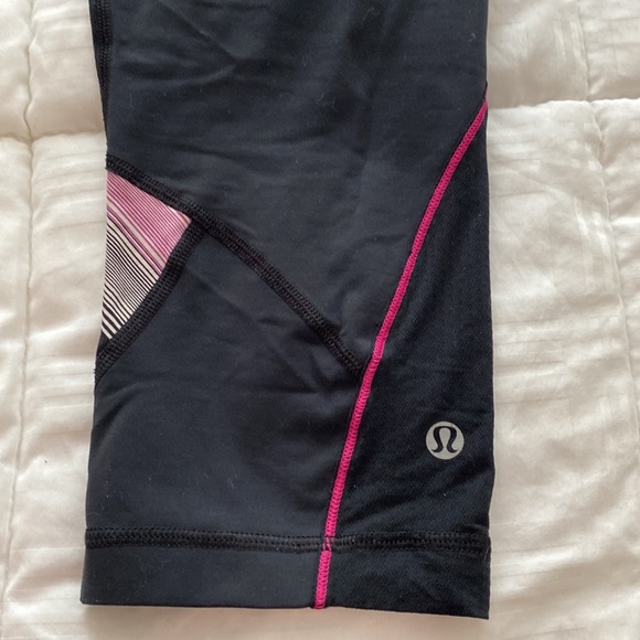 LULULEMON SZ 12 PURPLE AND BLACK LEGGINGS - Picture 2 of 7